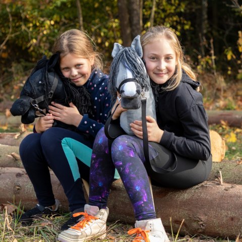 Czarny konik hobby horse duży A3 kantar kary HH Skippi