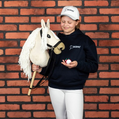 Konik na kiju z kantarem - Hobby Horse Skippi - Almond - A3 - prezent Skippi