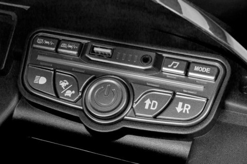POJAZD AKUMULATOROWY MERCEDES-BENZ AMG CLE 53 BLACK